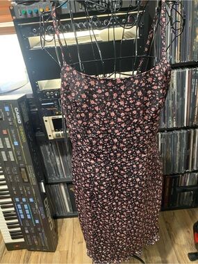Vintage Floral Spaghetti-Strap Black Dress with Pink Bloom